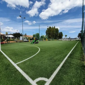 Campo da calcetto di Micos vista da un angolo
