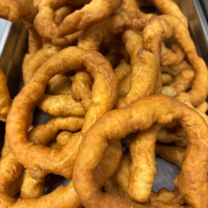 "Crustuli" tradizione mandatoriccese da Trattoria Pizzeria Tenuta Il Gaglioppo