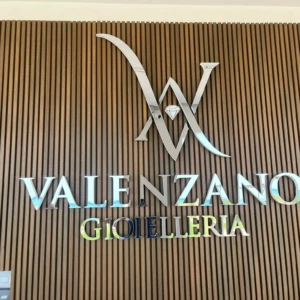 Insegna esterna di Valenzano Gioielleria