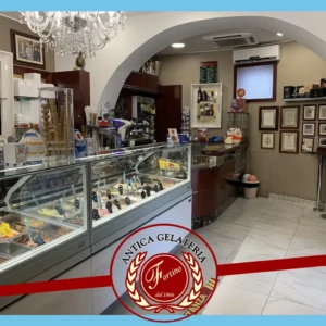 Interno Antica Gelateria Fortino