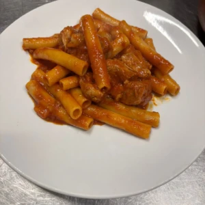 Pasta con sugo di maiale Trattoria Pizzeria Tenuta Il Gaglioppo