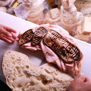 Pitta ripiena con melanzane e mortadella da La Baracca