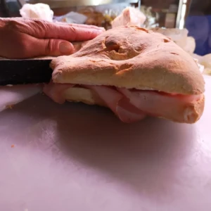 Preparazione pitta da La Baracca
