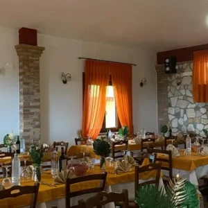 Sala interna Trattoria Pizzeria Tenuta Il Gaglioppo