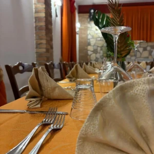 Tavola apparecchiata da Trattoria Pizzeria Tenuta Il Gaglioppo