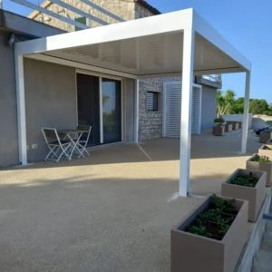 Gazebo esterno colore bianco di Ditta Scarcella