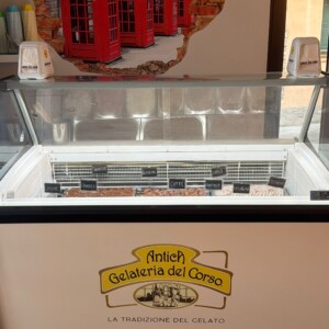 Banco frigo gelati London Café
