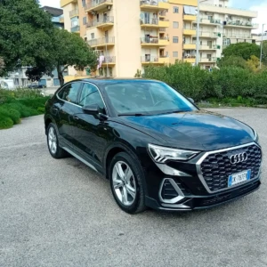 Audi nera I'm Rental Store Mandatoriccio