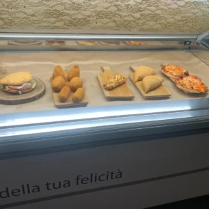 Banco con prodotti da forno Crema e Cioccolato