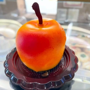 Mela rossa frutta realistica di Antonio Palmieri Pasticceria
