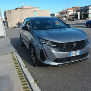 Peugeot 3008 grigia I'm Rental Store Mandatoriccio