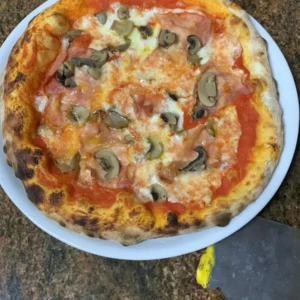 Pizza funghi e prosciutto Crema e Cioccolato