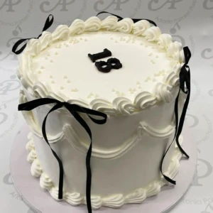 Torta diciotto anni bianca di Antonio Palmieri Pasticceria