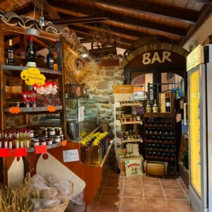 Vista generica interno La Baracca